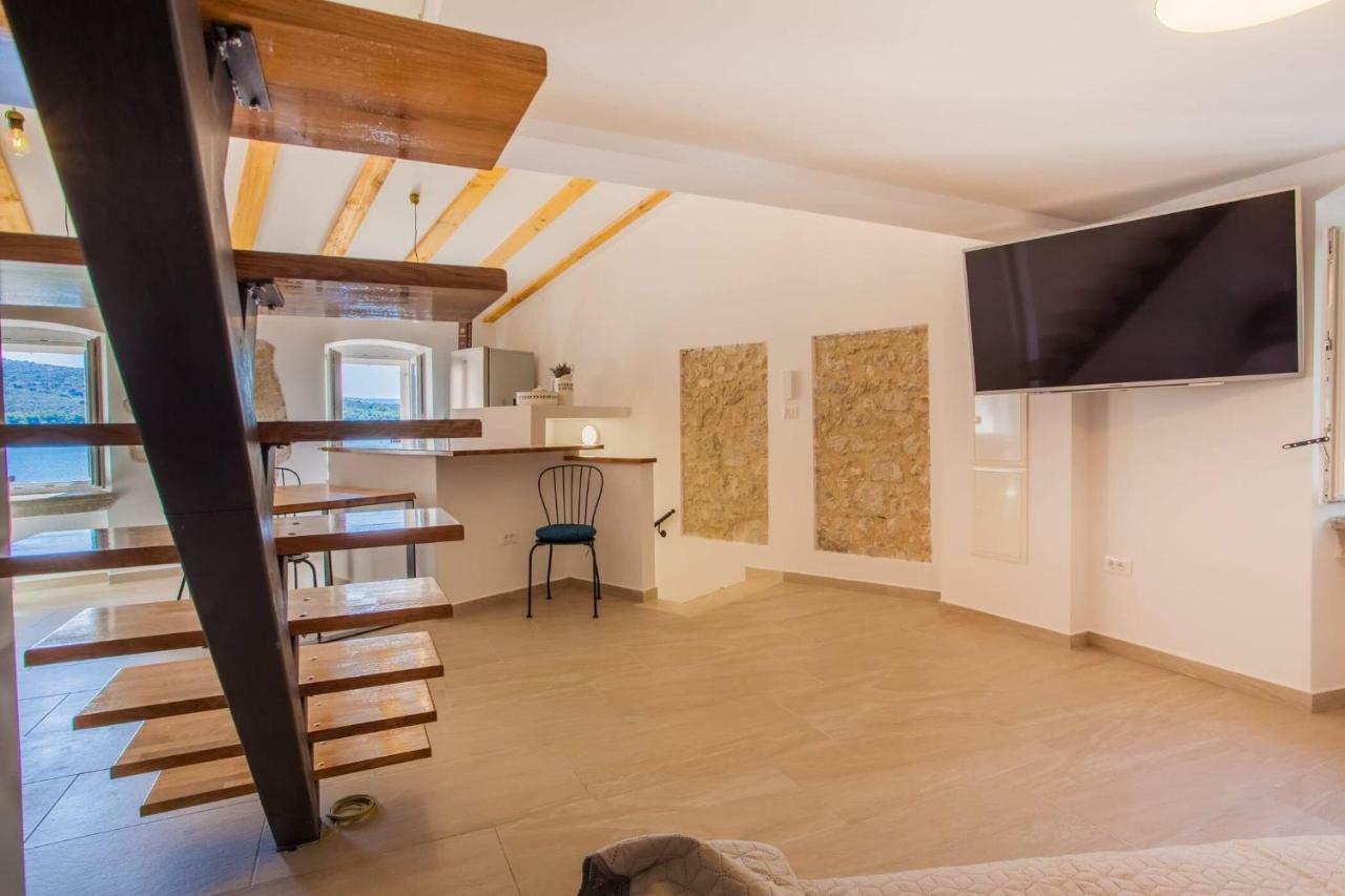 קרס Apartmani Kraj Mora מראה חיצוני תמונה