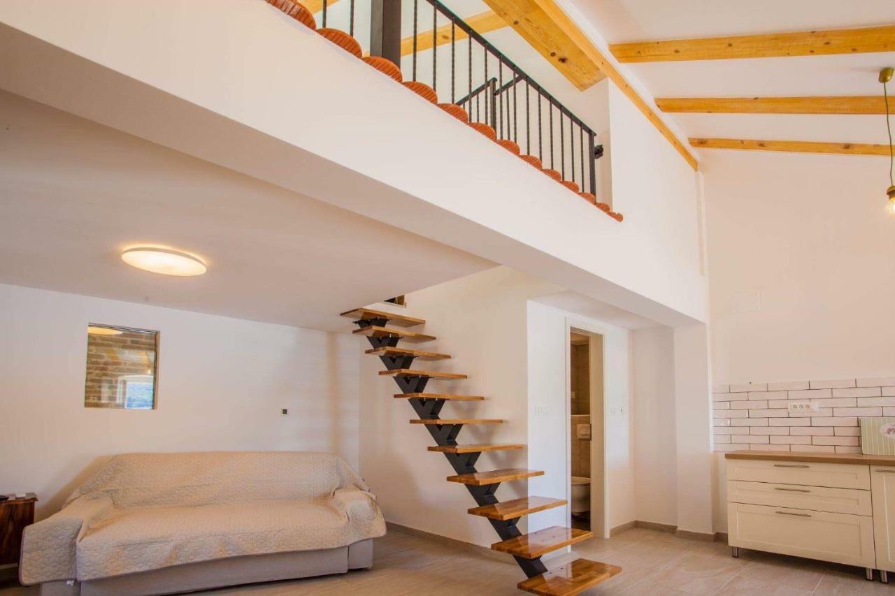 קרס Apartmani Kraj Mora מראה חיצוני תמונה